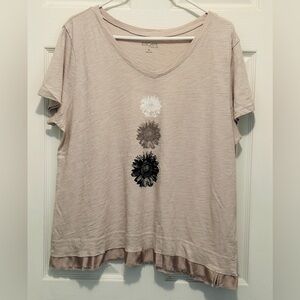 Women’s Escape by Habitat 3 Sunflower Graphic V-Neck T-Shirt in Cream Size XL